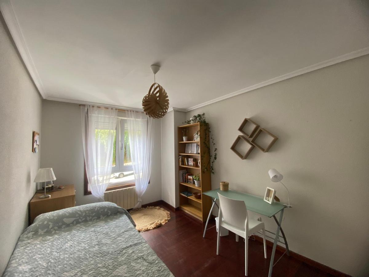 Habitacion Privada Para 2 Personas A 10 Min De La Playa Santander Exterior photo